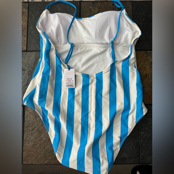 Women's Square Neck High Leg Cheeky One Piece Swimsuit - Shade & Shore - Picture 2 of 5